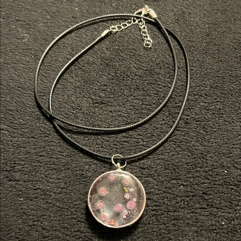 Elegant Black and Silver Pendant Necklace